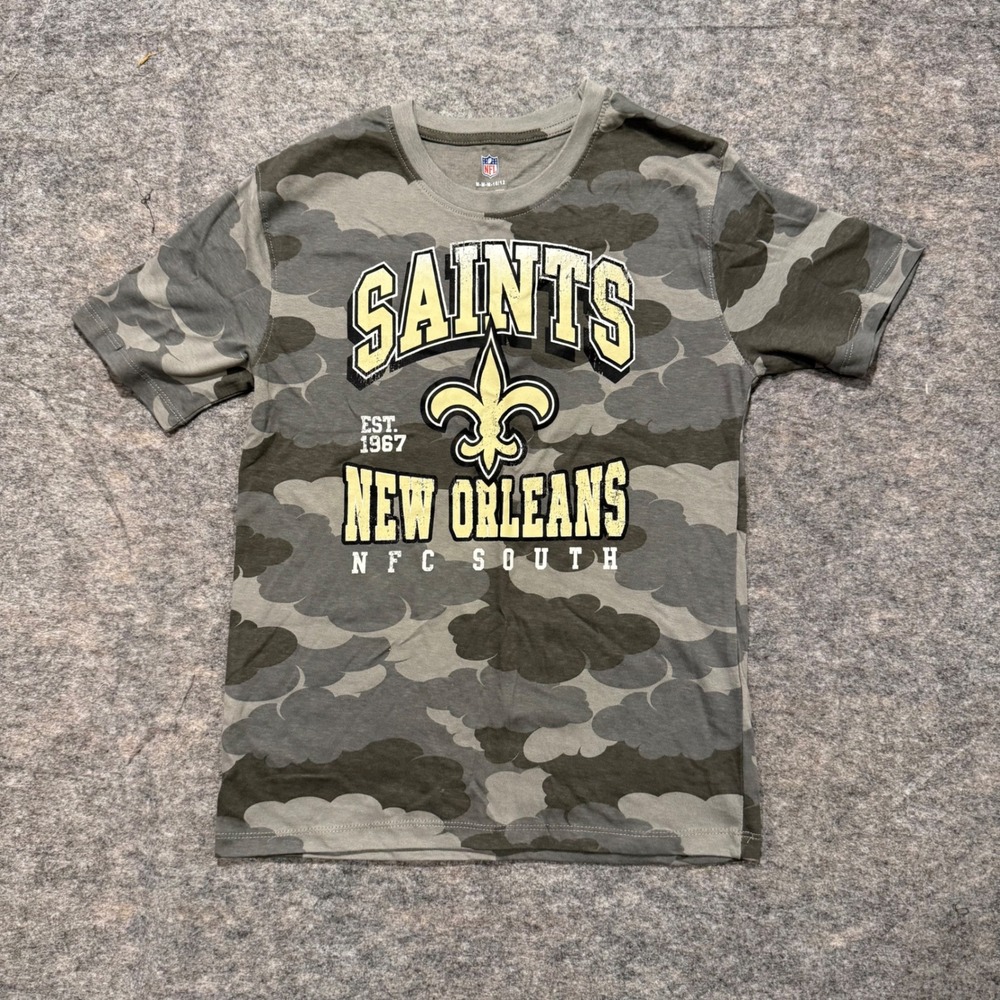 NFL New Orleans Saints Kids Camo Graphic T-Shirt Gray Green Medium 10/12 NWOT